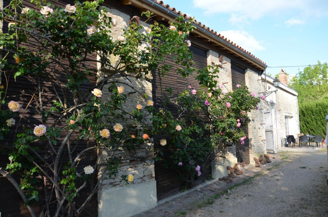 La Maison Des Herons Le Vanneau-Irleau Buitenkant foto